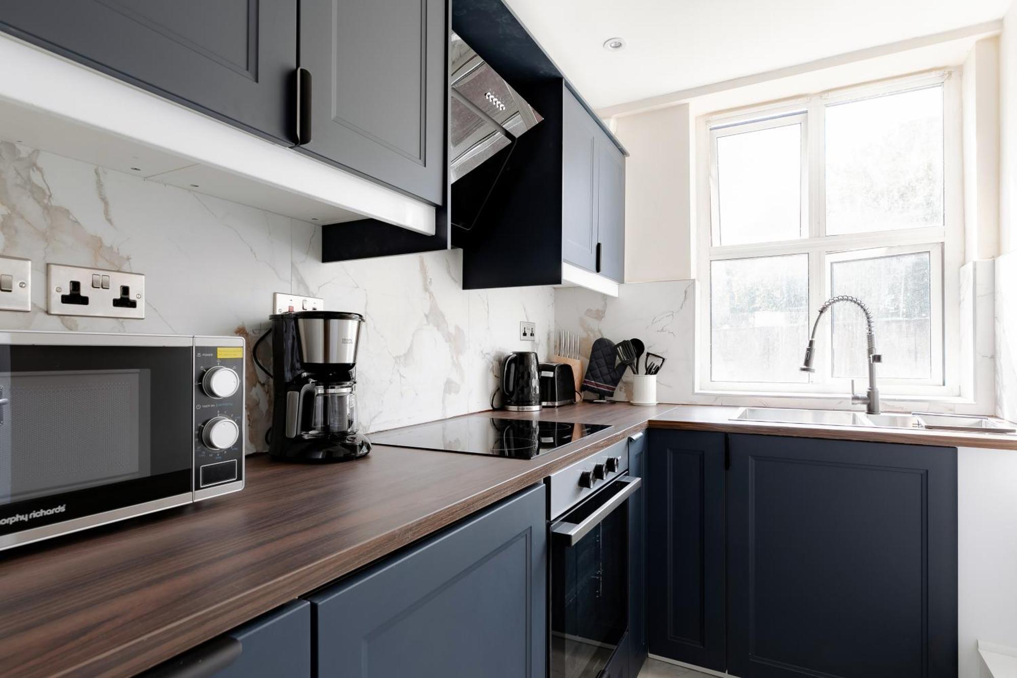 Two Bedroom Apartment Near Hyde Park And Oxford Street London Exterior photo